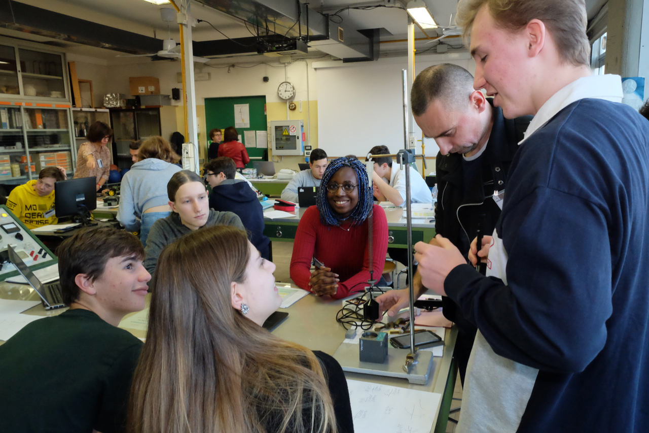 Physics and new technologies